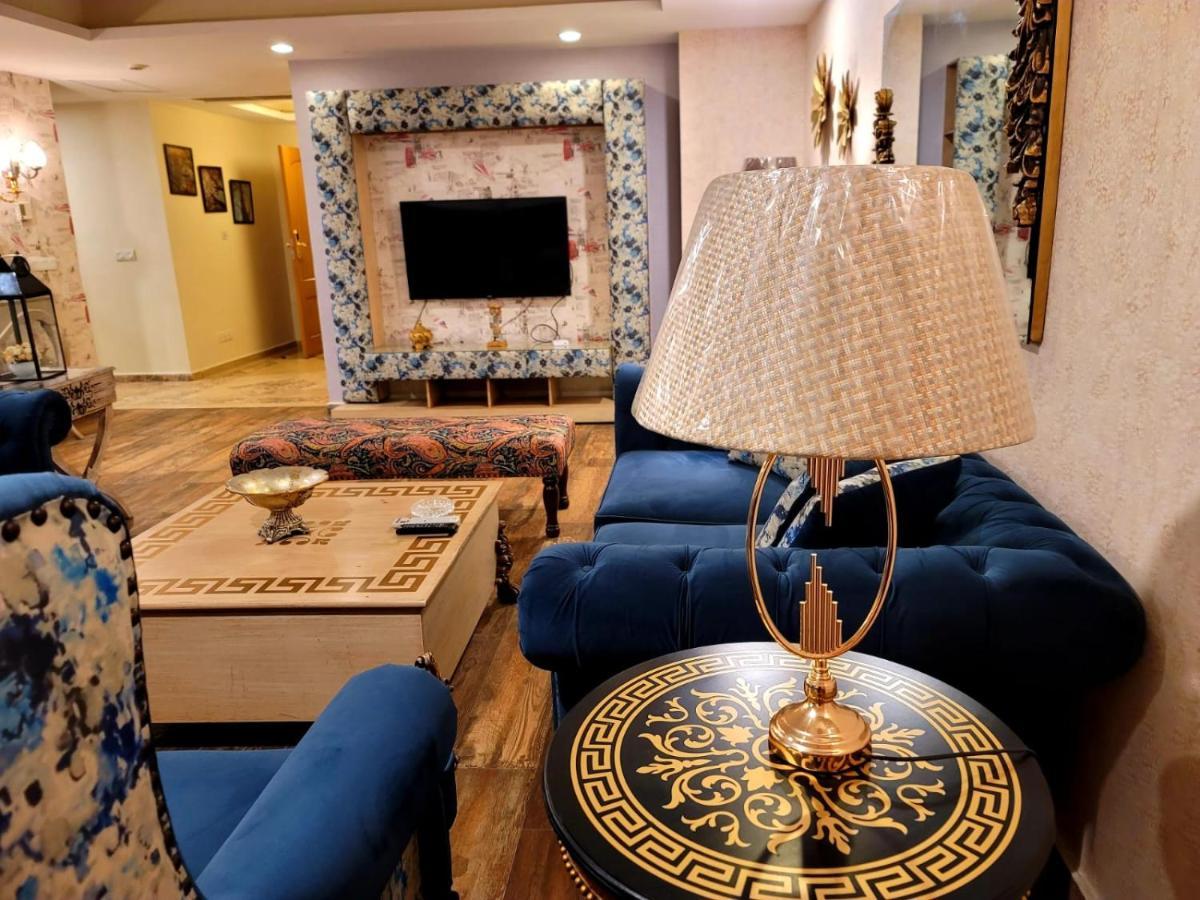 Apartamento Royal Residencia Centaurus Islamabad Exterior foto
