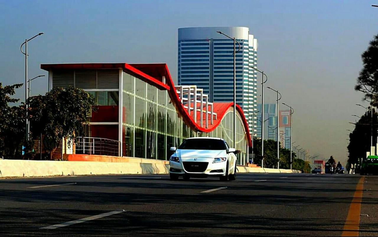 Apartamento Royal Residencia Centaurus Islamabad Exterior foto