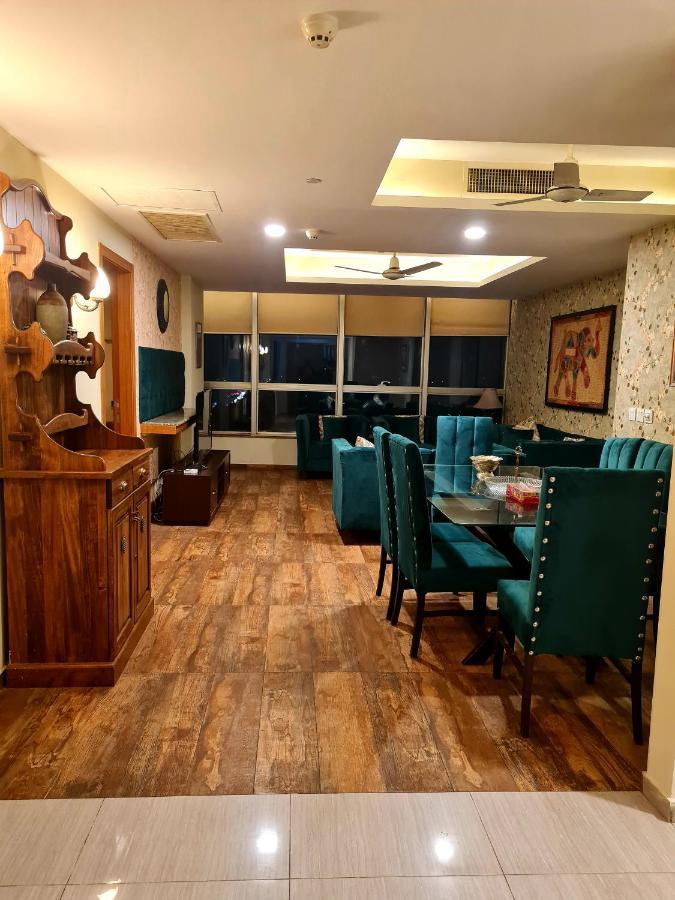 Apartamento Royal Residencia Centaurus Islamabad Exterior foto