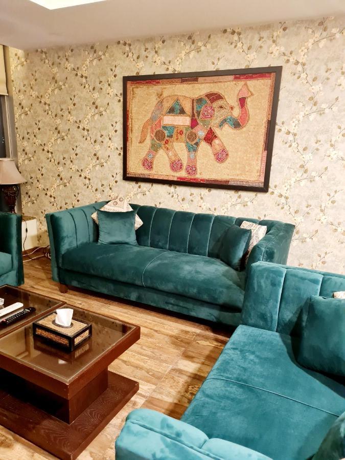 Apartamento Royal Residencia Centaurus Islamabad Exterior foto