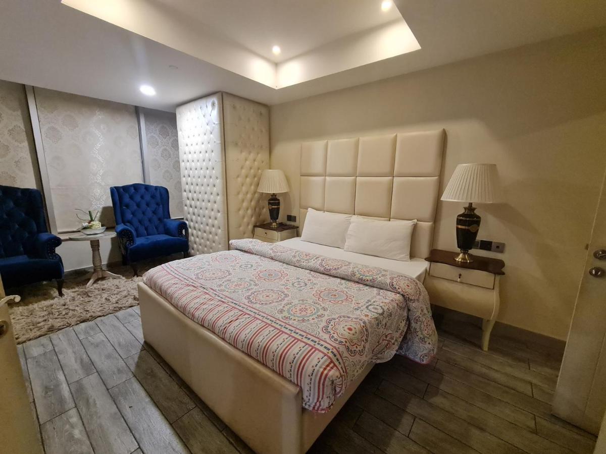 Apartamento Royal Residencia Centaurus Islamabad Exterior foto