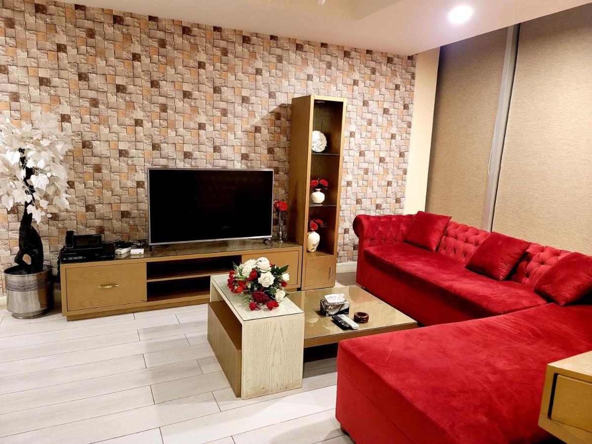 Apartamento Royal Residencia Centaurus Islamabad Exterior foto