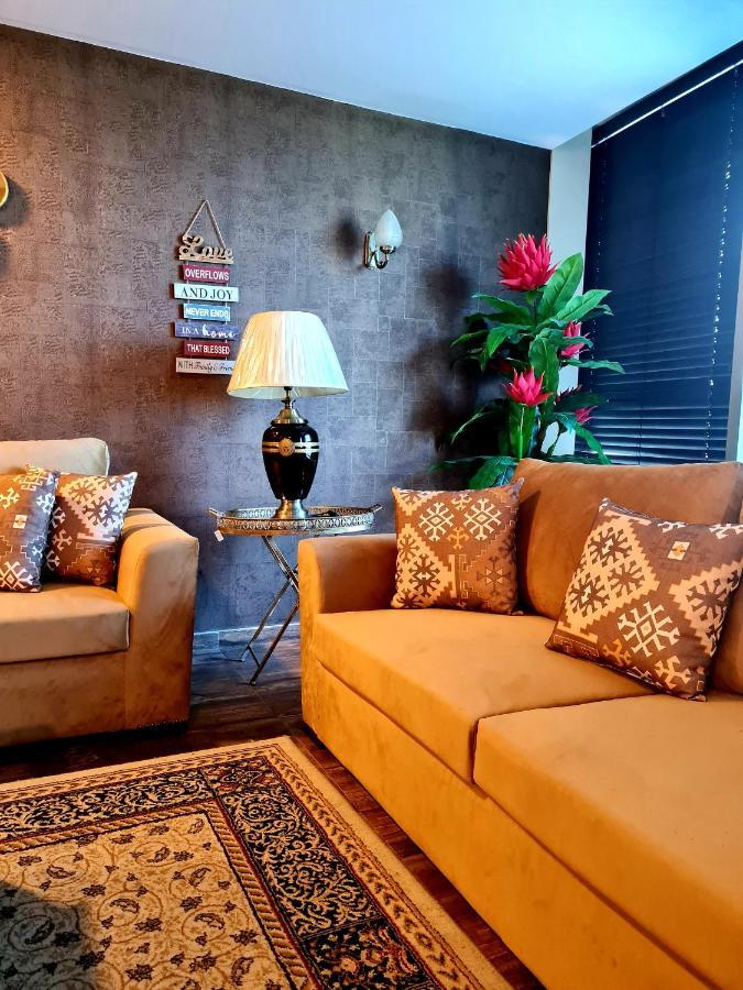 Apartamento Royal Residencia Centaurus Islamabad Exterior foto