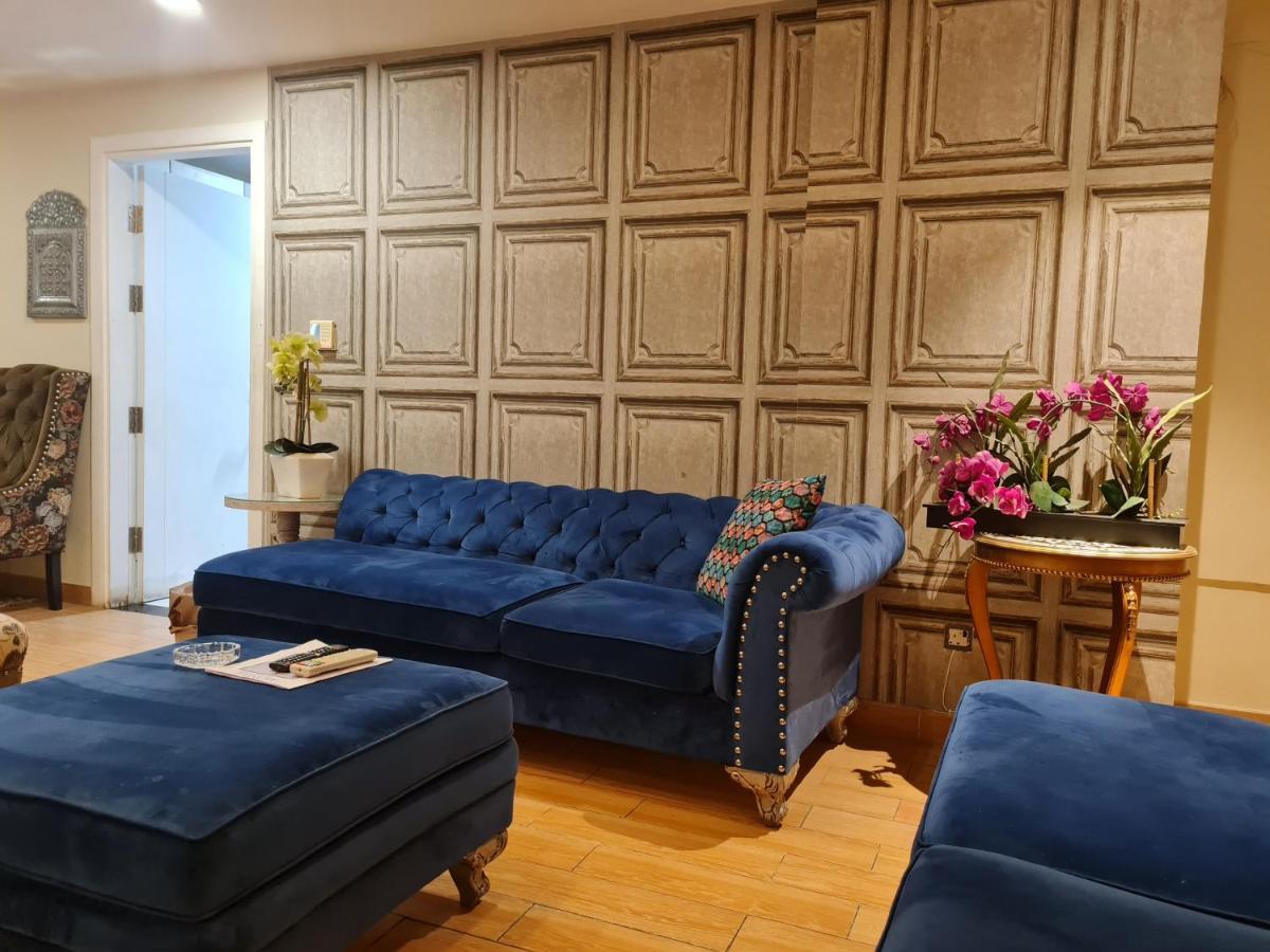 Apartamento Royal Residencia Centaurus Islamabad Exterior foto