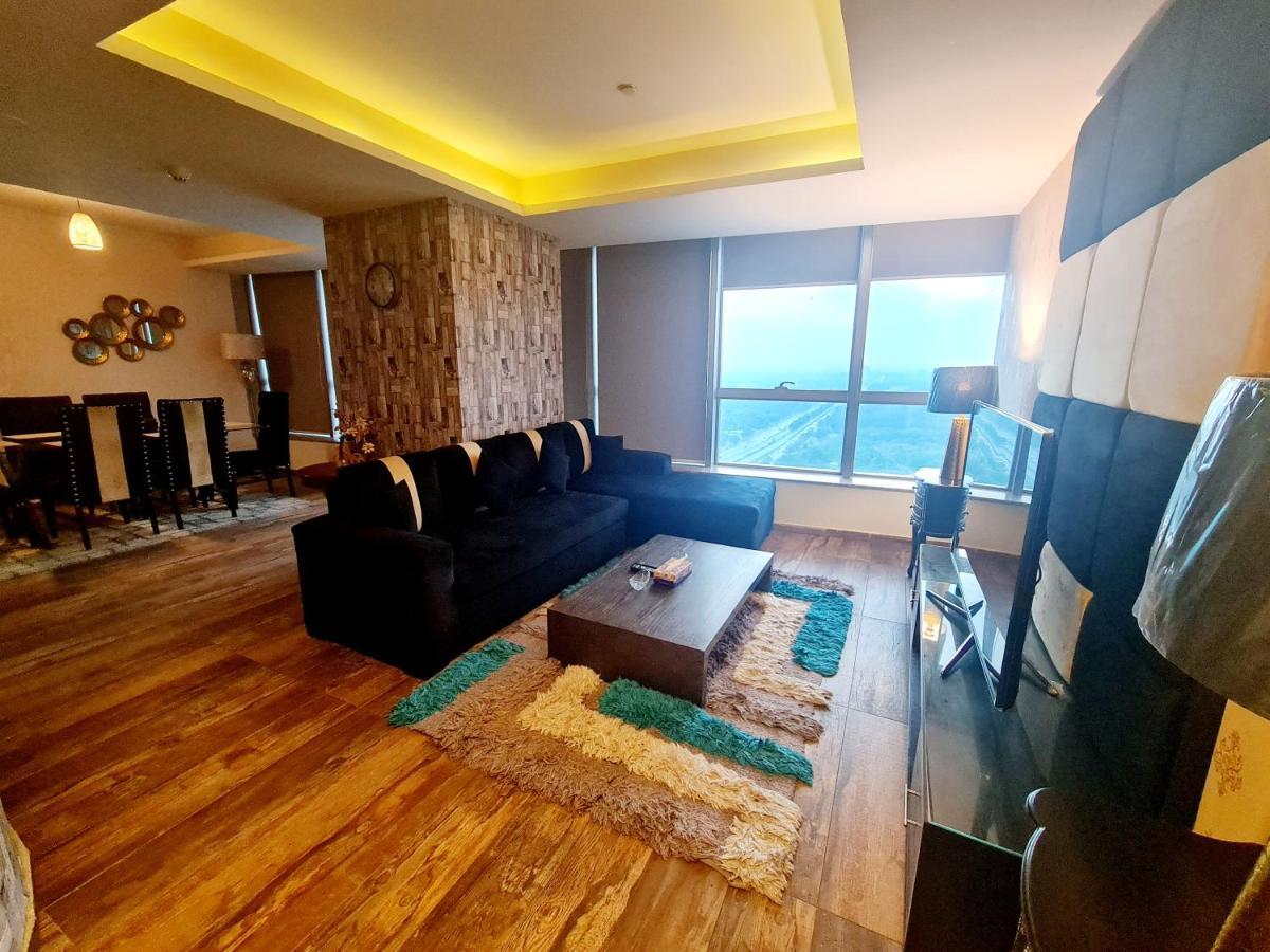 Apartamento Royal Residencia Centaurus Islamabad Exterior foto