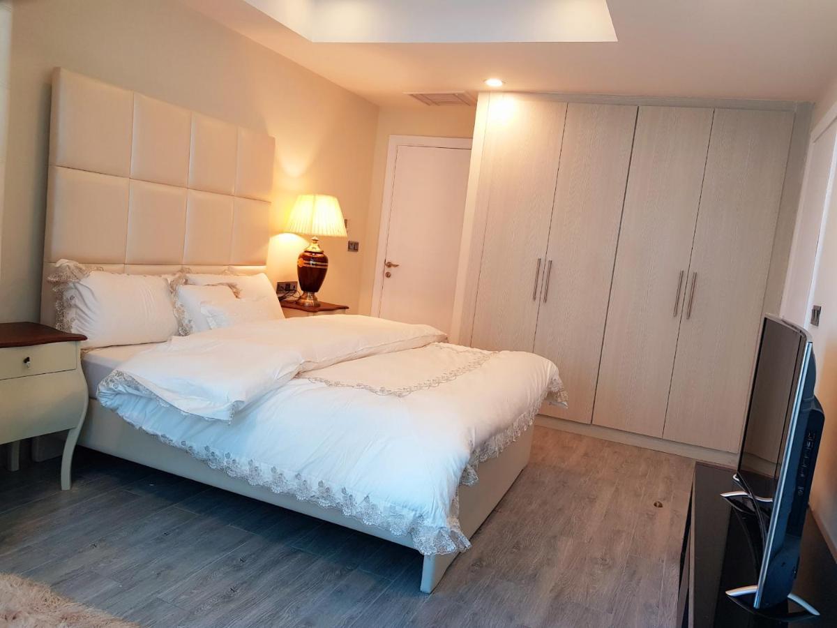Apartamento Royal Residencia Centaurus Islamabad Exterior foto
