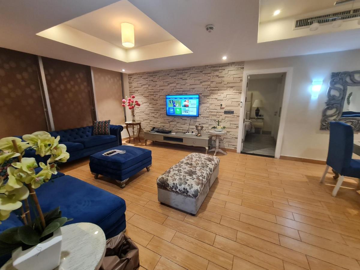 Apartamento Royal Residencia Centaurus Islamabad Exterior foto