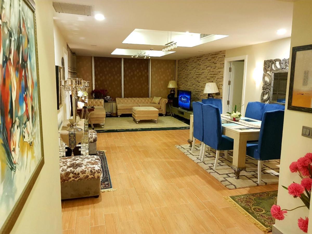 Apartamento Royal Residencia Centaurus Islamabad Exterior foto