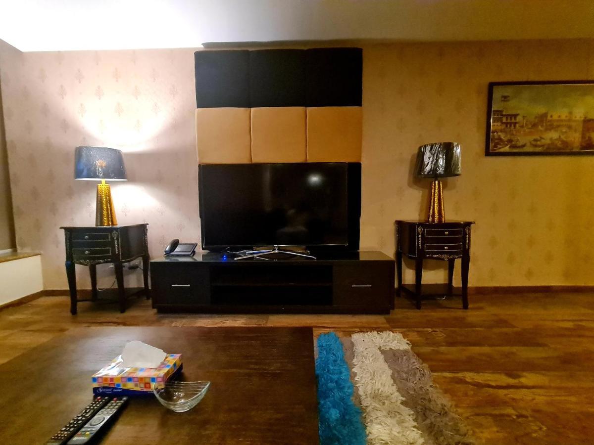 Apartamento Royal Residencia Centaurus Islamabad Exterior foto