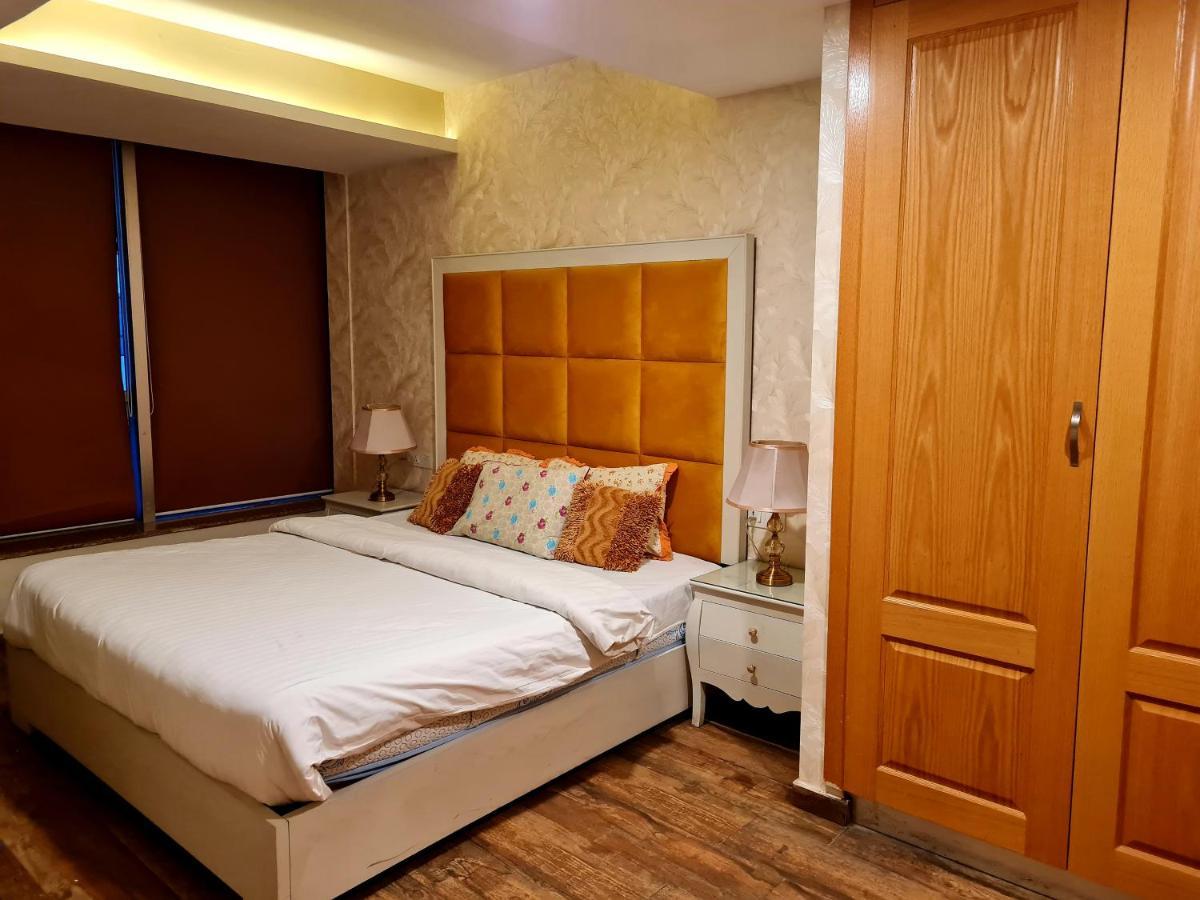 Apartamento Royal Residencia Centaurus Islamabad Exterior foto